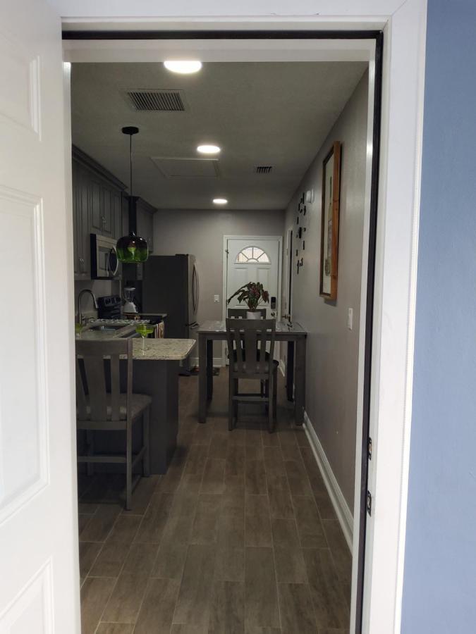 Beautiful Apartment Close To Everything Tampa Exterior photo