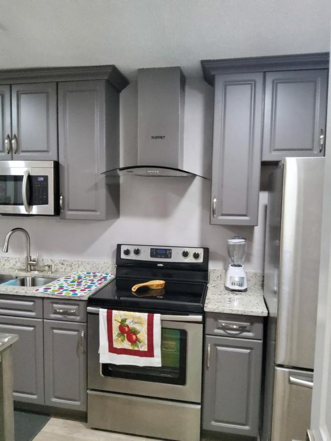 Beautiful Apartment Close To Everything Tampa Exterior photo