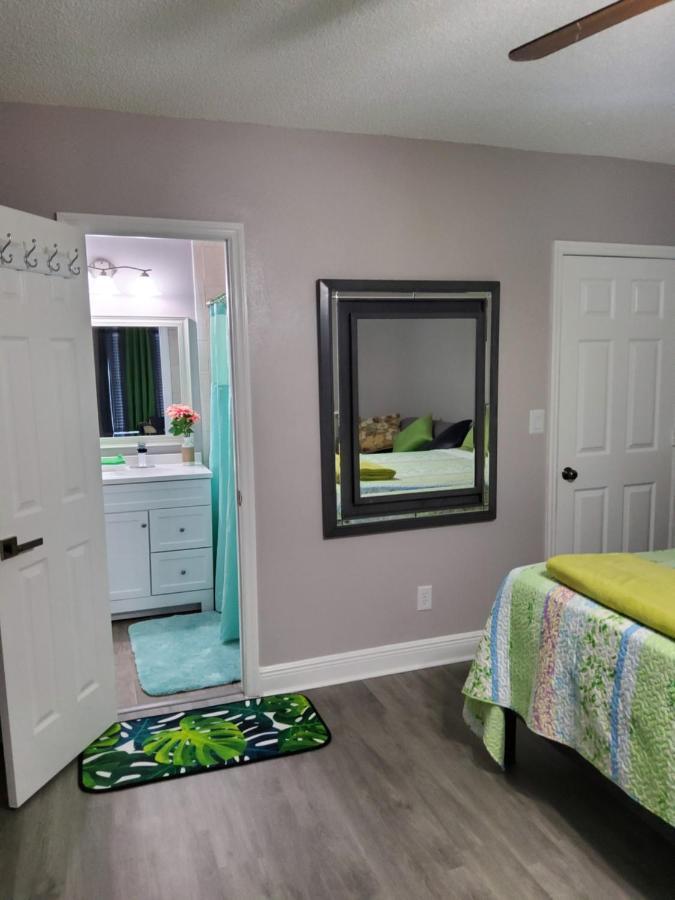 Beautiful Apartment Close To Everything Tampa Exterior photo